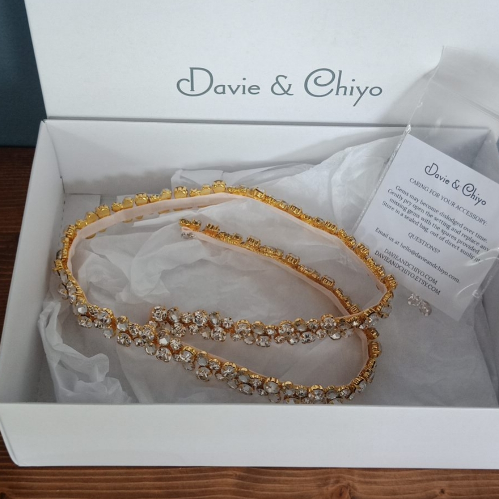 Bridal hair accessories